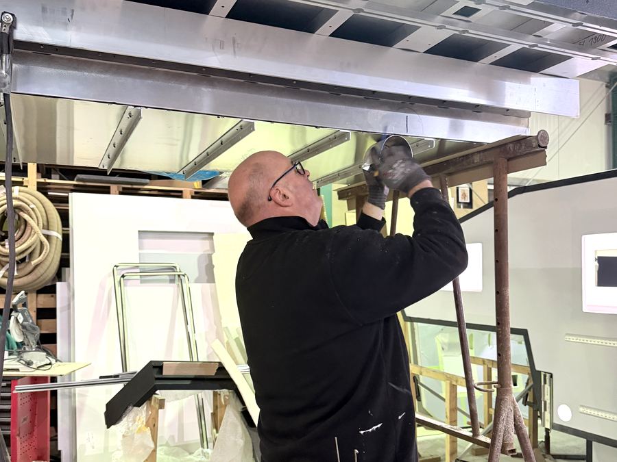 Metallbau für Pritschen und Anbauteile in der eigenen Werkstatt